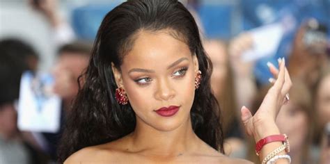 rihanna naked|Rihanna Wears Nothing But Body Chains in a Sensual Nude。